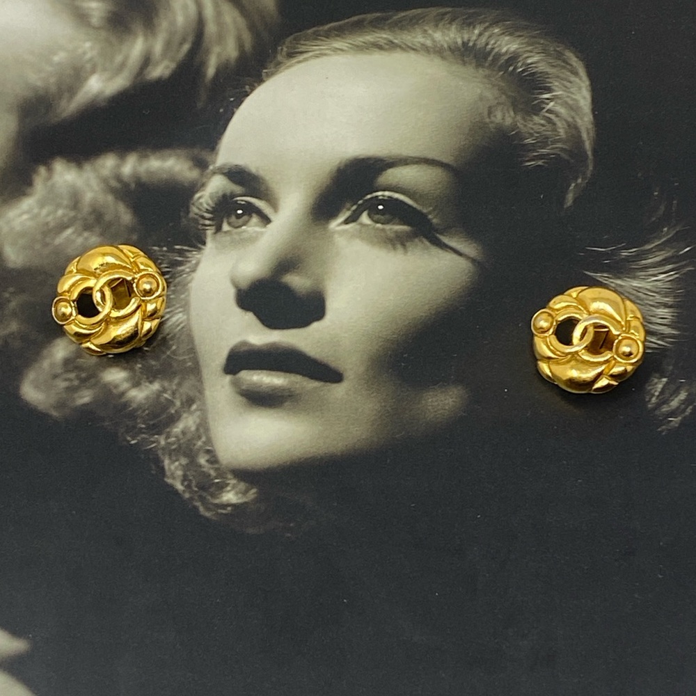Chanel Vintage Round Gold CC Mark Hollow Type Earrings 80s - Picture 11 of 16